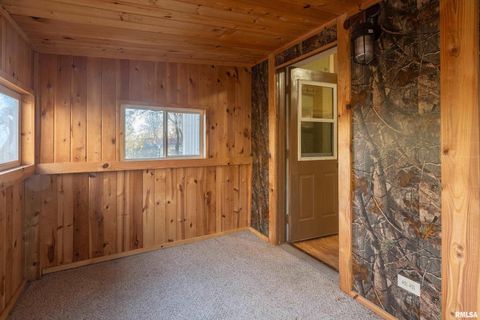 Tiny photo for 308 S Spillertown Road, Marion, IL 62959 (MLS # QC4269886)