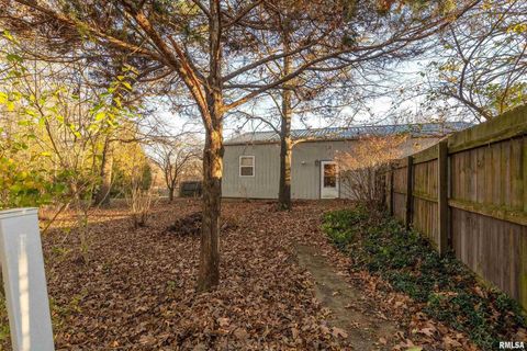 Tiny photo for 308 S Spillertown Road, Marion, IL 62959 (MLS # QC4269886)