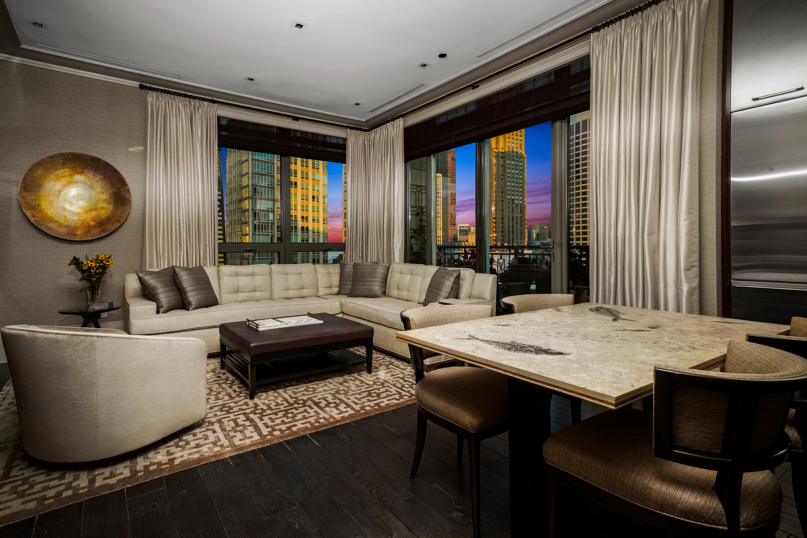 10 E Delaware Place 34A