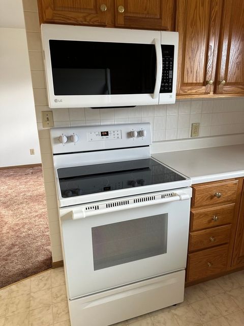 Tiny photo for 803 E Washington Street, Leroy, IL 61752 (MLS # 12536314)