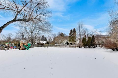 Tiny photo for 27W266 OAKWOOD Street, Winfield, IL 60190 (MLS # 12550471)