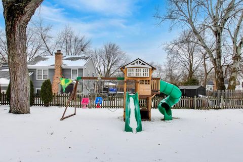 Tiny photo for 27W266 OAKWOOD Street, Winfield, IL 60190 (MLS # 12550471)