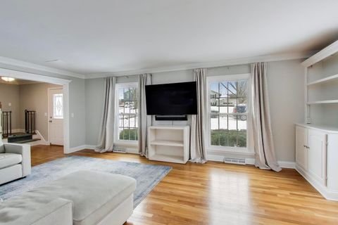 Tiny photo for 27W266 OAKWOOD Street, Winfield, IL 60190 (MLS # 12550471)