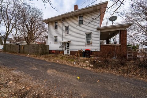 Tiny photo for 2416 N Dechman Avenue, Peoria, IL 61603 (MLS # 12599299)