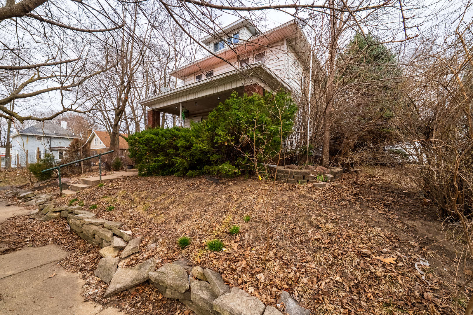 2416 N Dechman Avenue