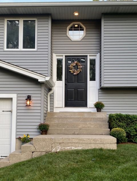 Tiny photo for 205 Countryside Lane, Lindenhurst, IL 60046 (MLS # 12475013)