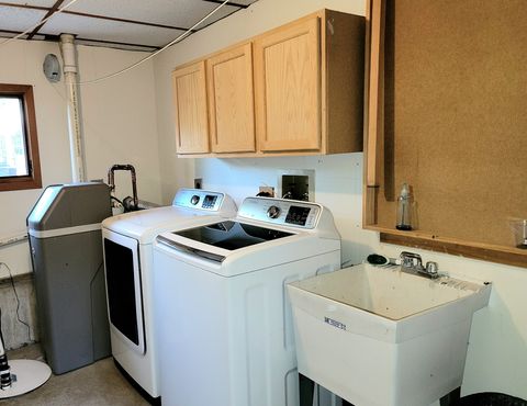 Tiny photo for 205 Countryside Lane, Lindenhurst, IL 60046 (MLS # 12475013)