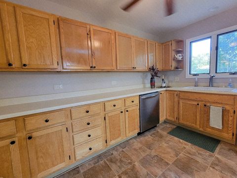 Tiny photo for 205 Countryside Lane, Lindenhurst, IL 60046 (MLS # 12475013)