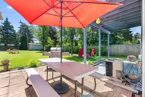 Tiny photo for 211 N Oltendorf Road, Streamwood, IL 60107 (MLS # 12489189)
