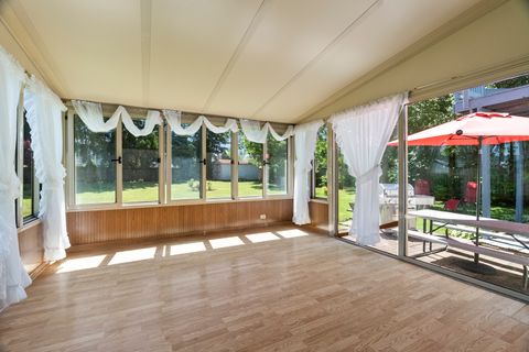 Tiny photo for 211 N Oltendorf Road, Streamwood, IL 60107 (MLS # 12489189)