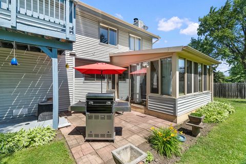 Tiny photo for 211 N Oltendorf Road, Streamwood, IL 60107 (MLS # 12489189)