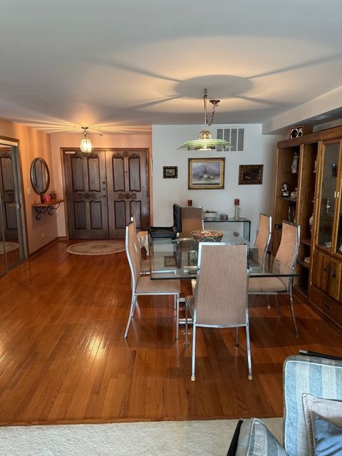 Tiny photo for 467 HIAWATHA Trail #411, Wood Dale, IL 60191 (MLS # 12480382)