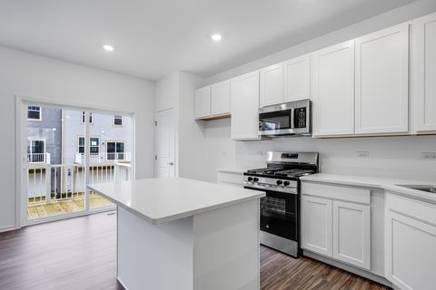 Tiny photo for 415 Red Oak Circle, Volo, IL 60020 (MLS # 12563036)