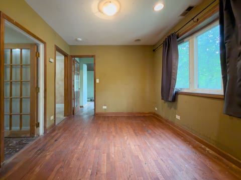 Tiny photo for 527 W Willow Street, Lombard, IL 60148 (MLS # 12691014)