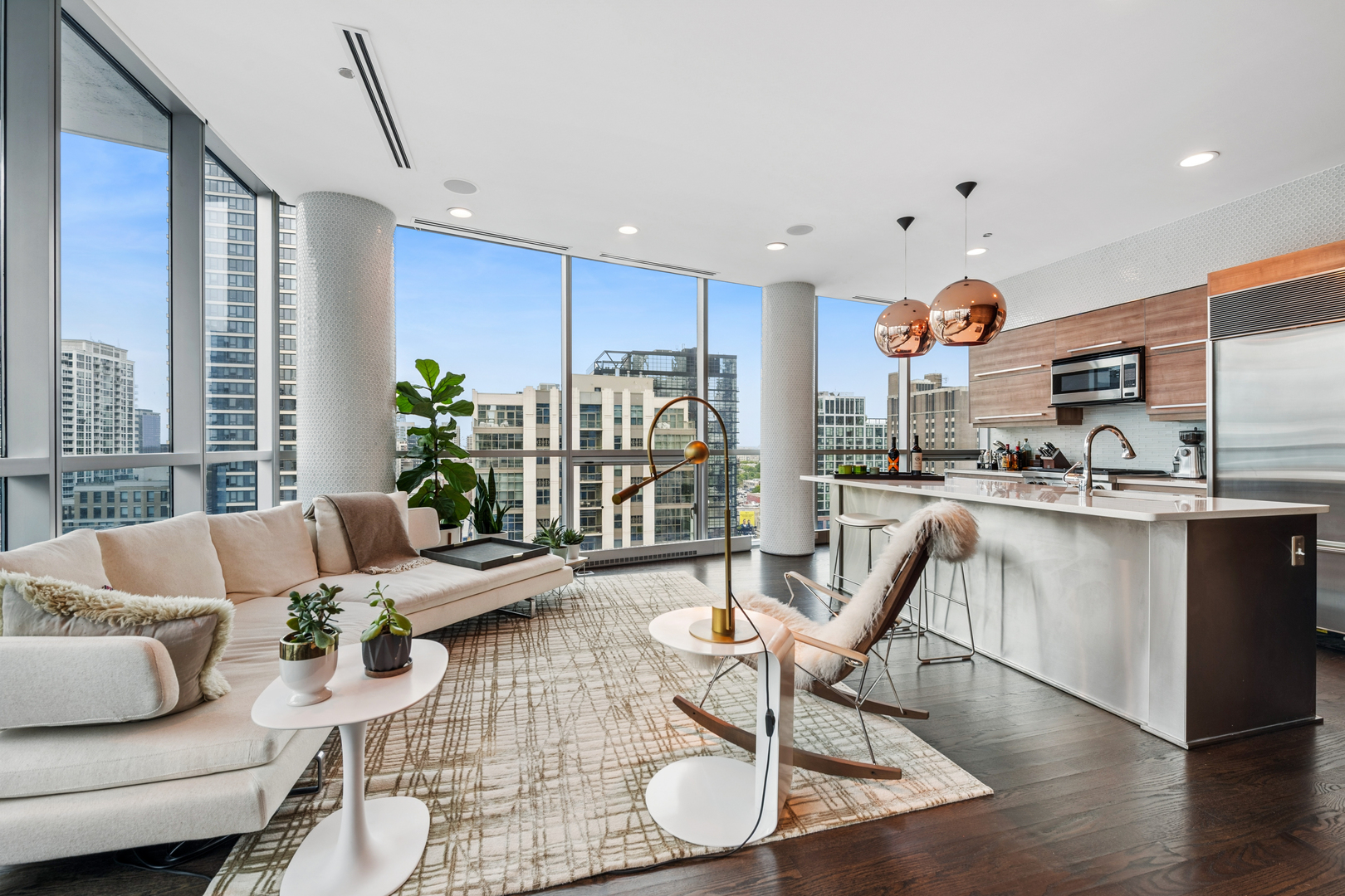 110 W SUPERIOR Street 1502