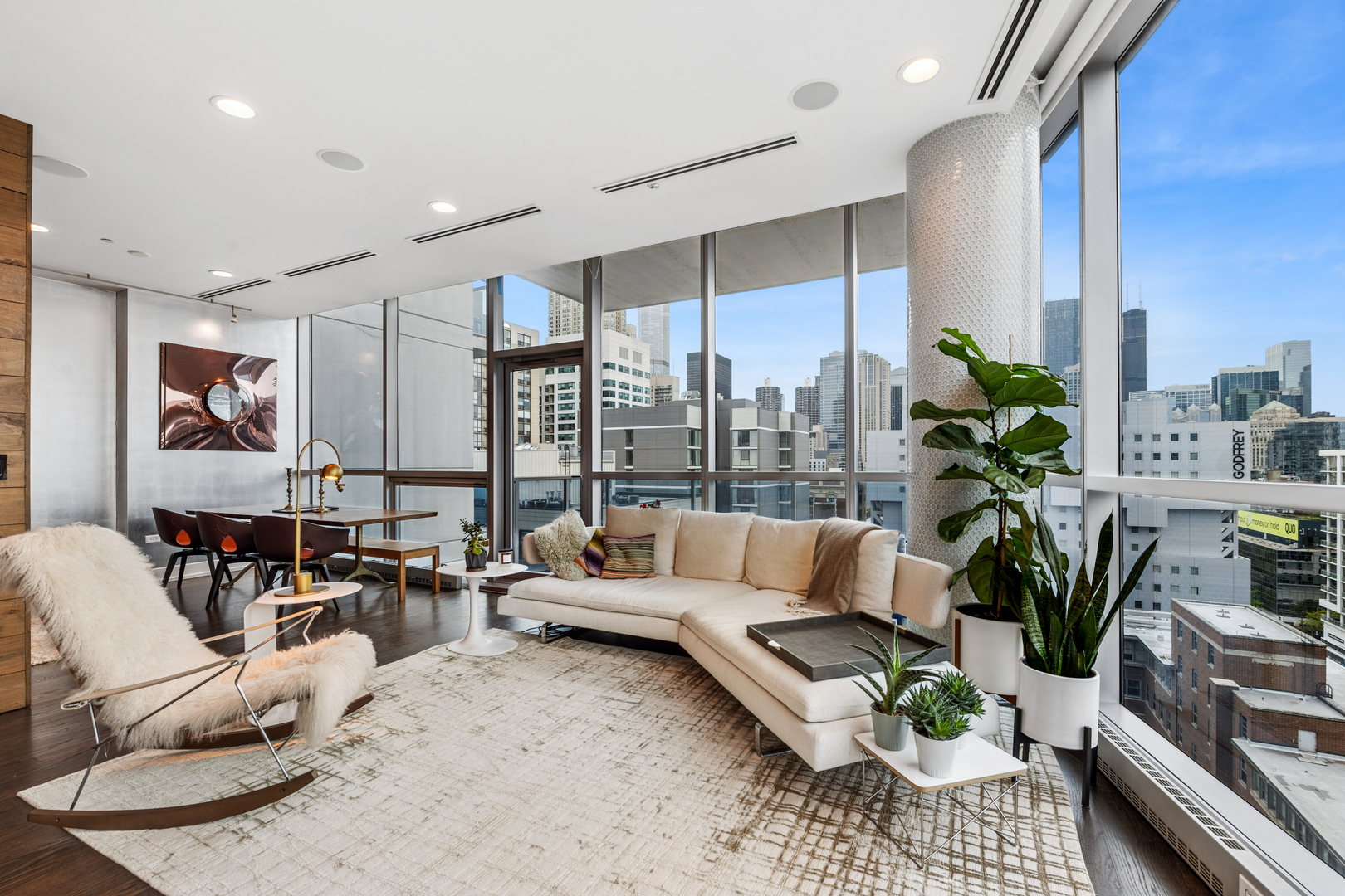 110 W SUPERIOR Street 1502