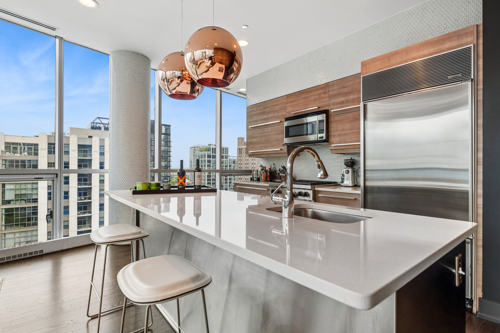 110 W SUPERIOR Street 1502