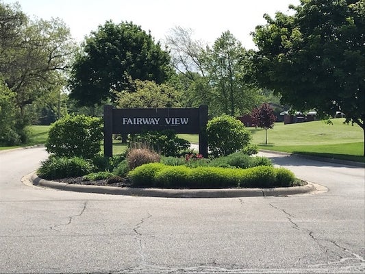 1620 W MEADOWLARK DR, PONTIAC, IL 61764 - Image ecead8f65f450439d77417ca1c37580f/2009386895