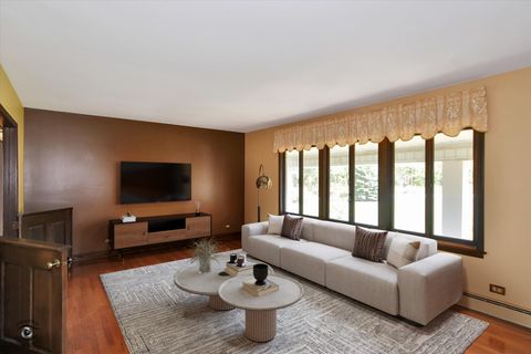 Tiny photo for 14000 108th Avenue, Orland Park, IL 60467 (MLS # 12472837)