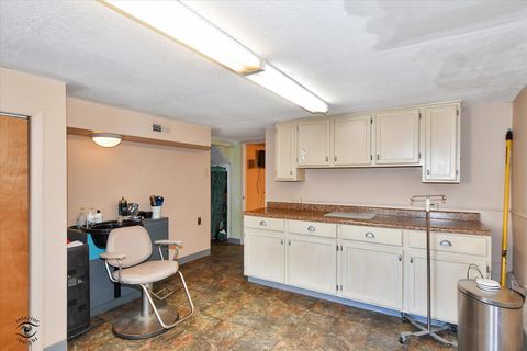 Tiny photo for 14000 108th Avenue, Orland Park, IL 60467 (MLS # 12472837)