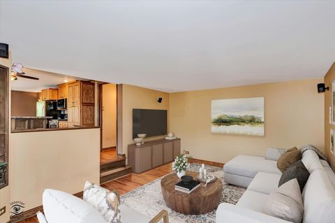 Tiny photo for 14000 108th Avenue, Orland Park, IL 60467 (MLS # 12472837)