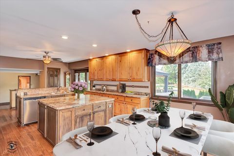 Tiny photo for 14000 108th Avenue, Orland Park, IL 60467 (MLS # 12472837)