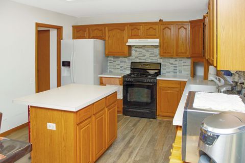 Tiny photo for 2300 Vineyard Court, Elgin, IL 60123 (MLS # 12490760)