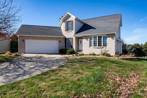 Photo of 2822 Chesapeake Lane, Bloomington, IL 61704 (MLS # 12518668)