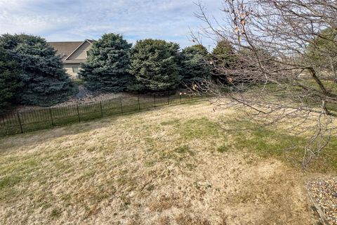 Tiny photo for 2822 Chesapeake Lane, Bloomington, IL 61704 (MLS # 12518668)