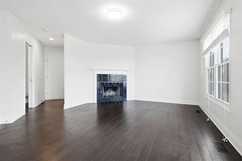 Tiny photo for 2822 Chesapeake Lane, Bloomington, IL 61704 (MLS # 12518668)