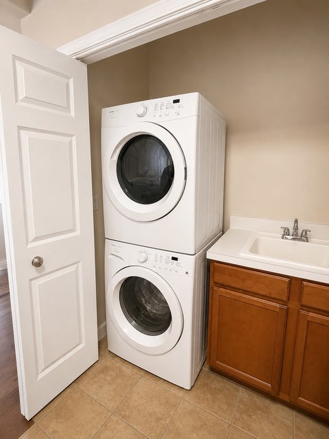 Tiny photo for 2692 Stone Circle #302, Geneva, IL 60134 (MLS # 12685402)