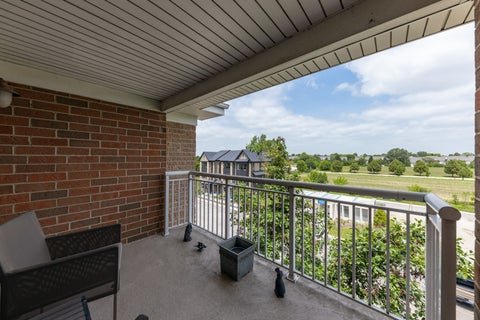 Tiny photo for 2692 Stone Circle #302, Geneva, IL 60134 (MLS # 12685402)