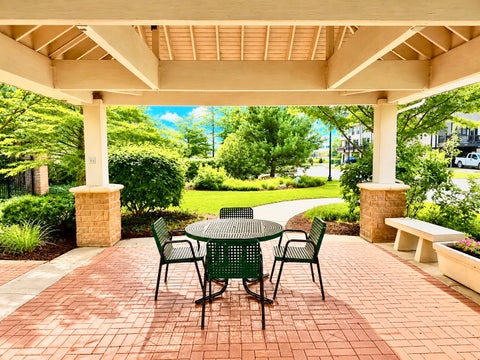 Tiny photo for 2692 Stone Circle #302, Geneva, IL 60134 (MLS # 12685402)