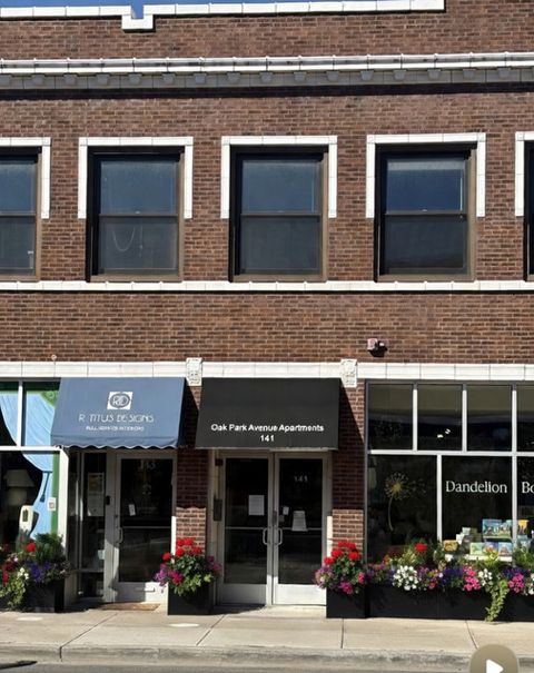 141 S OAK PARK Avenue 9 Oak Park IL 60302