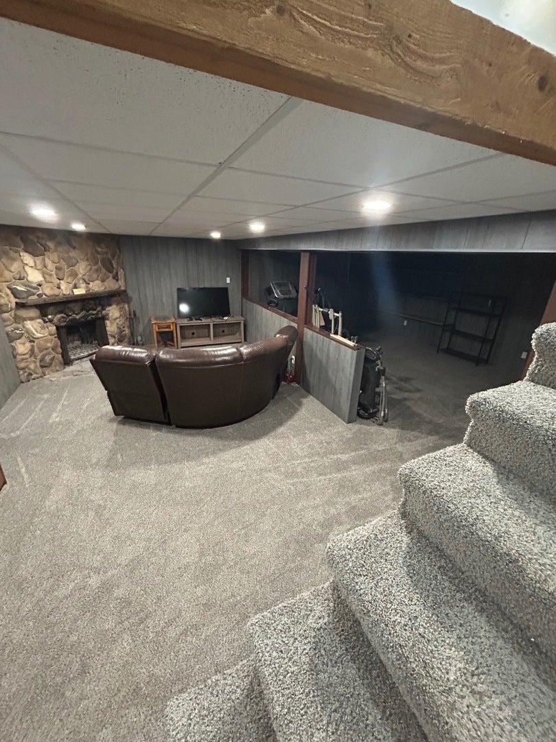 220 Lakewood Drive