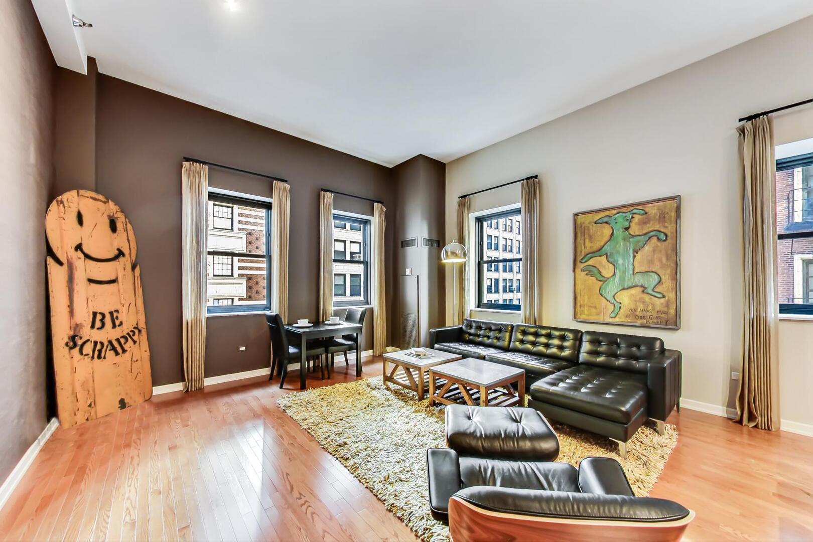 6 N Michigan Avenue 1211
