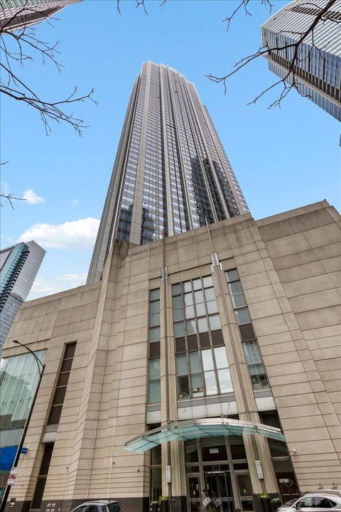 512 N McClurg Court 3904 Chicago IL 60611