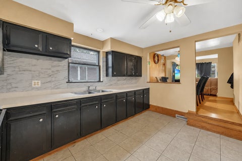 Tiny photo for 230 W Morris Avenue, Lombard, IL 60148 (MLS # 12685950)