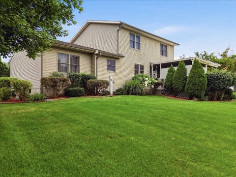 Tiny photo for 3606 E 20th Street, Sterling, IL 61081 (MLS # 12730268)