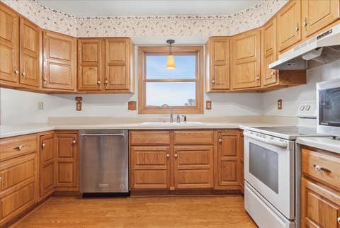 Tiny photo for 3606 E 20th Street, Sterling, IL 61081 (MLS # 12730268)