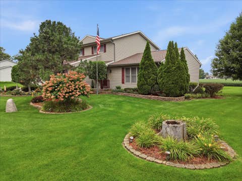 Tiny photo for 3606 E 20th Street, Sterling, IL 61081 (MLS # 12730268)