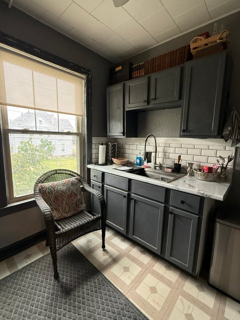 Tiny photo for 2516 N Harrison Street #01, Davenport, IA 52803 (MLS # 12736321)