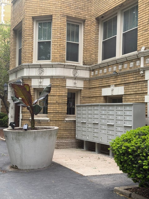 Tiny photo for 2516 N Harrison Street #01, Davenport, IA 52803 (MLS # 12736321)