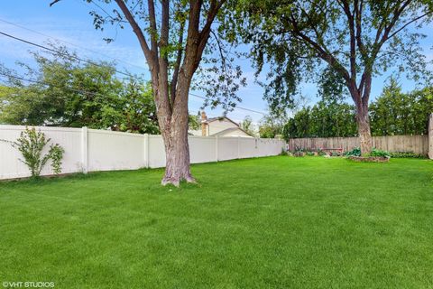 Tiny photo for 1288 N Ashland Avenue, Palatine, IL 60074 (MLS # 12631673)