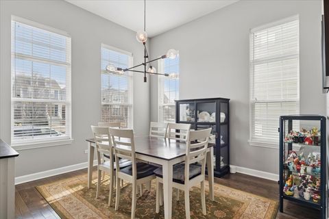 Tiny photo for 24 N Lincoln Lane, Arlington Heights, IL 60004 (MLS # 12589578)