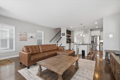 Tiny photo for 24 N Lincoln Lane, Arlington Heights, IL 60004 (MLS # 12589578)