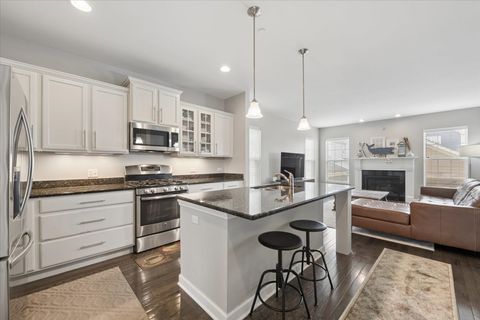 Tiny photo for 24 N Lincoln Lane, Arlington Heights, IL 60004 (MLS # 12589578)