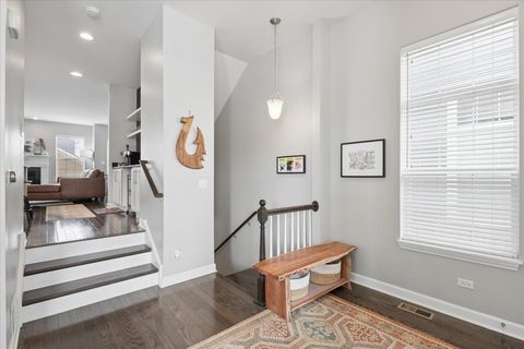 Tiny photo for 24 N Lincoln Lane, Arlington Heights, IL 60004 (MLS # 12589578)