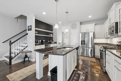 Tiny photo for 24 N Lincoln Lane, Arlington Heights, IL 60004 (MLS # 12589578)