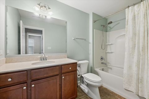 Tiny photo for 24 N Lincoln Lane, Arlington Heights, IL 60004 (MLS # 12589578)